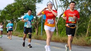 Hấp dẫn giải marathon 'Đường đua xanh' Cần Giờ bảo tồn di sản